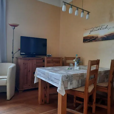 Zur Alten Post Apartman *